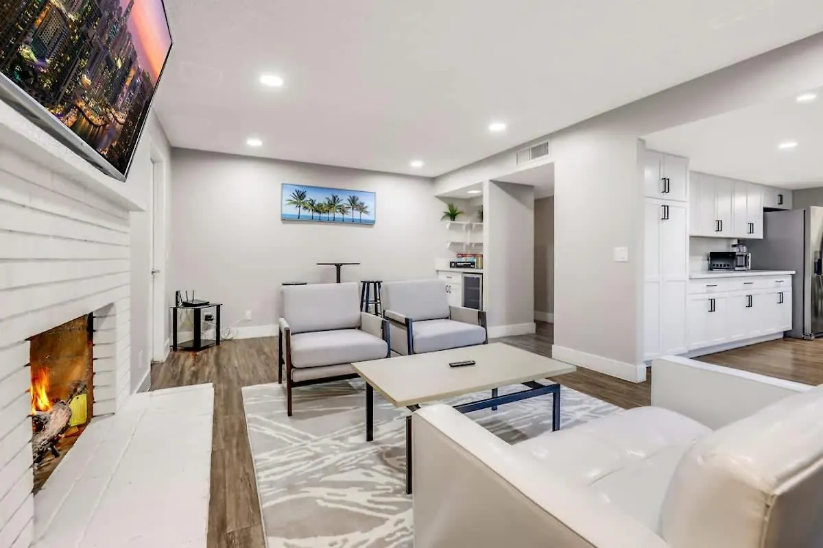 Newly Renovated Modern Oasis W Pool Mins To Strip Villa Las Vegas 0*,