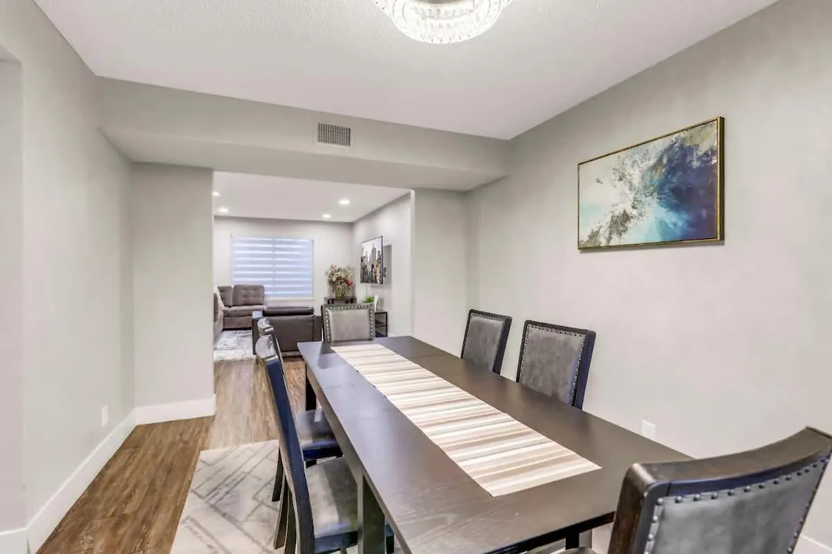 Newly Renovated Modern Oasis W Pool Mins To Strip Villa Las Vegas Nyaraló