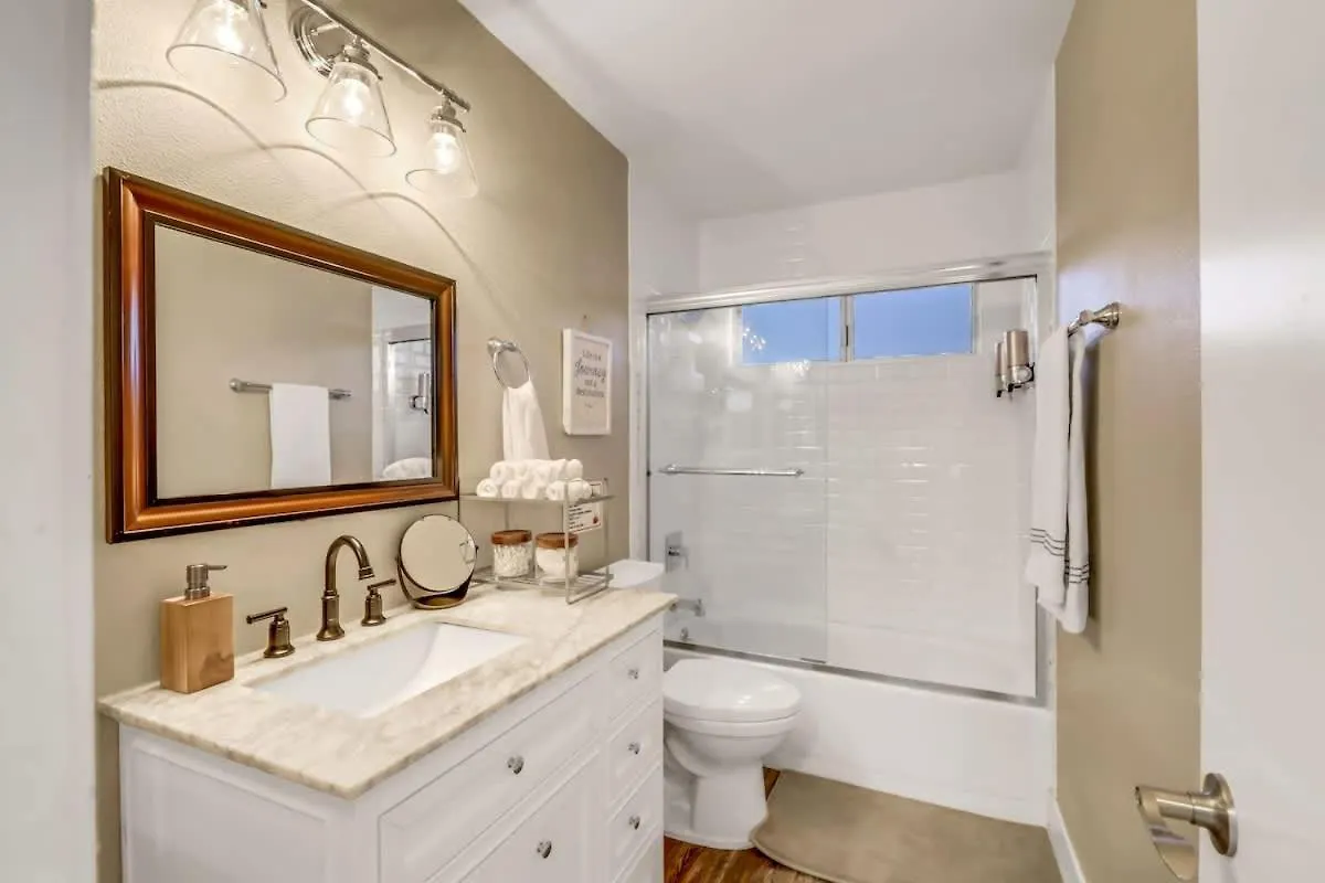 Newly Renovated Modern Oasis W Pool Mins To Strip Villa Las Vegas Nyaraló