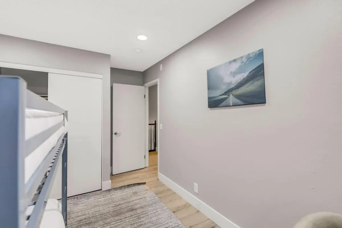 Newly Renovated Modern Oasis W Pool Mins To Strip Villa Las Vegas